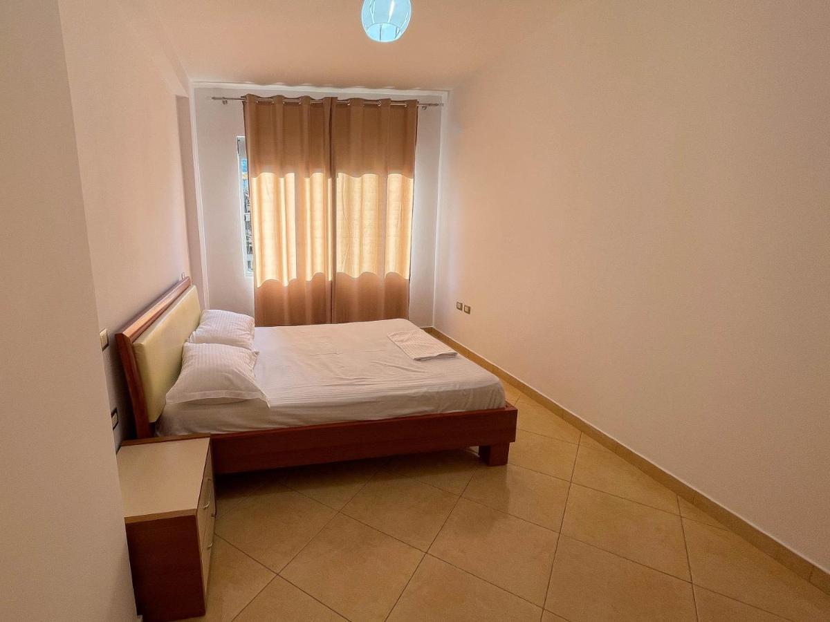 Aulona'S Apartment Vlorë エクステリア 写真